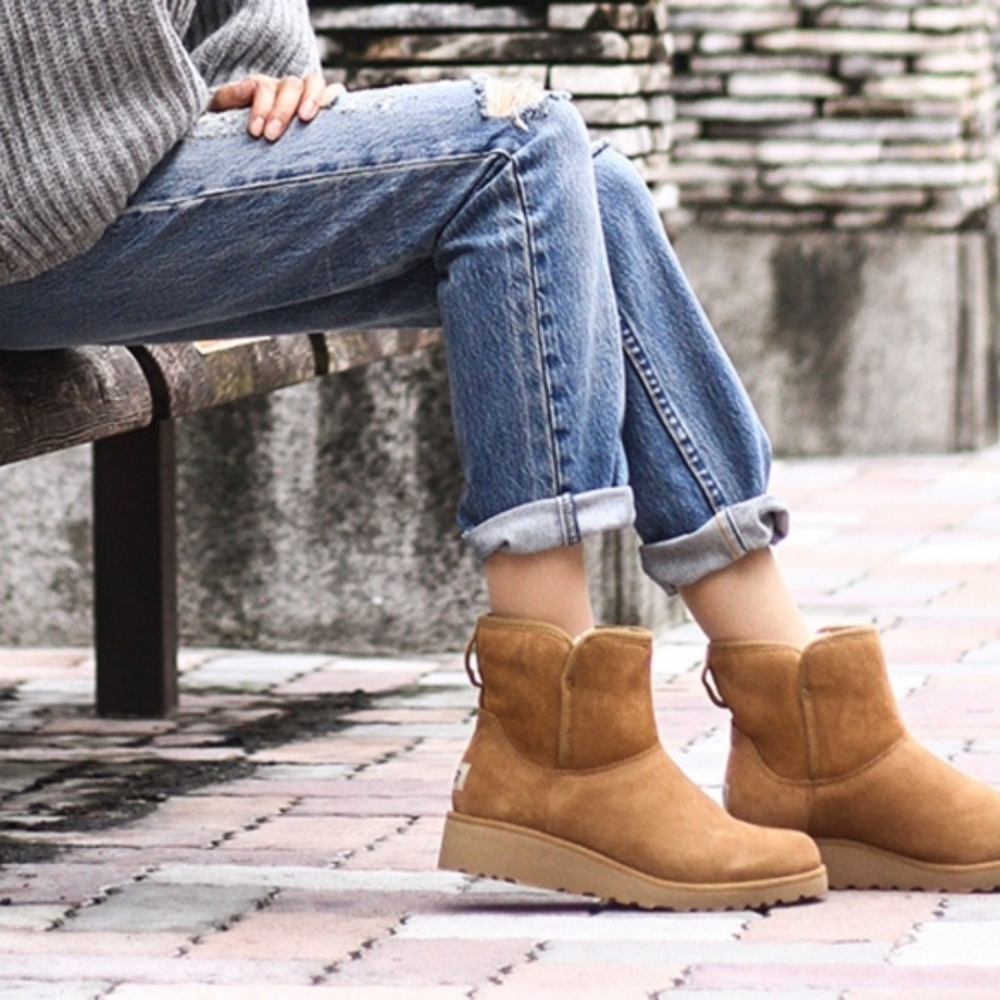UGG Kristin Slim Boots in Chesnut
